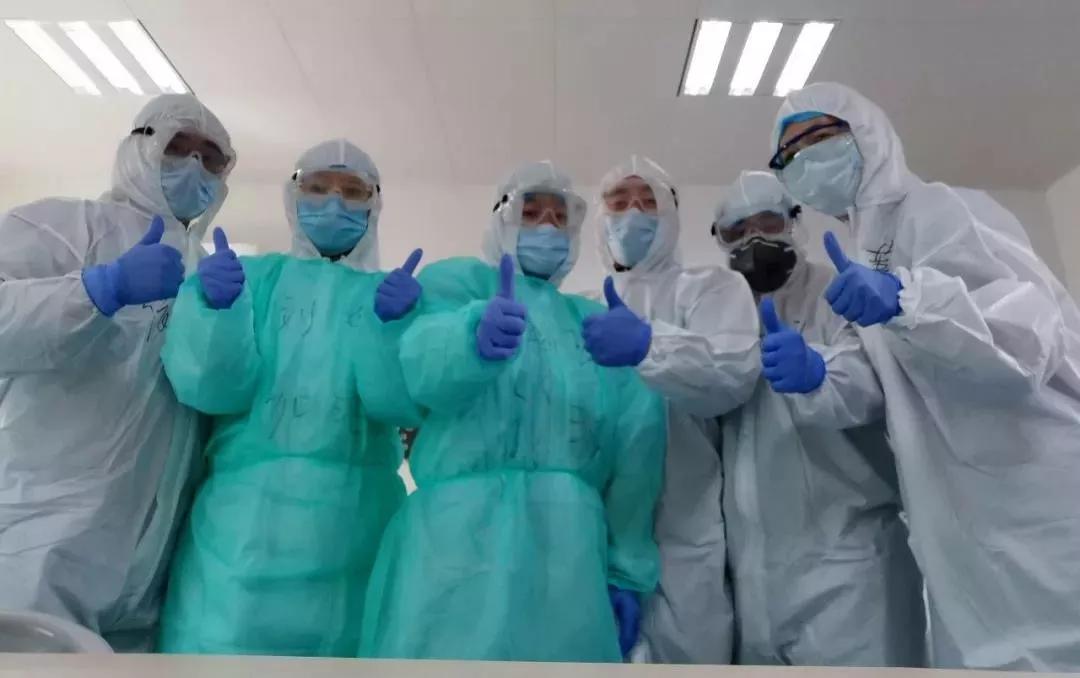 6位“戰(zhàn)士”,每天工作14小時(shí)